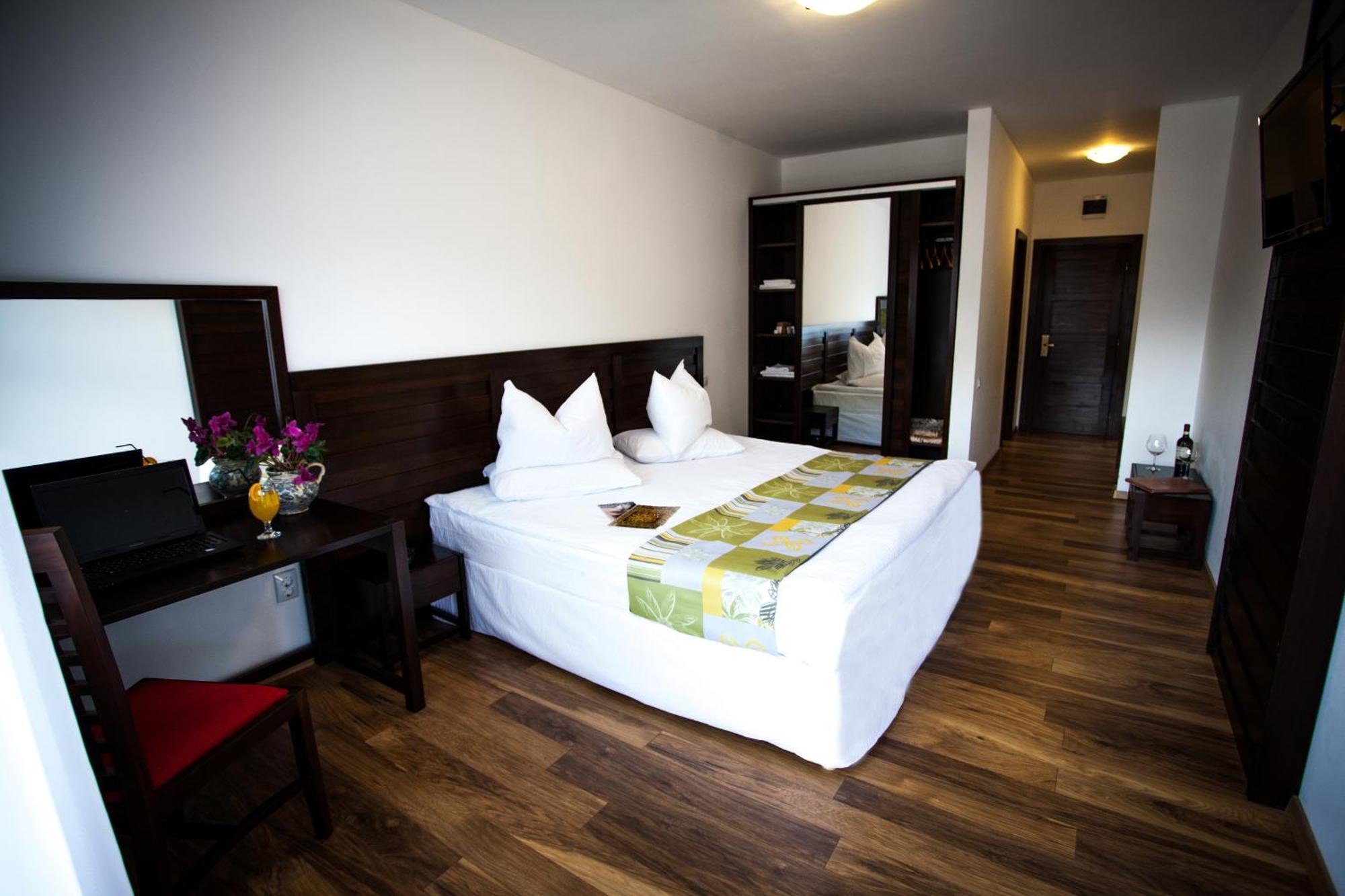 Roata Faget Inn Cluj-Napoca Eksteriør bilde